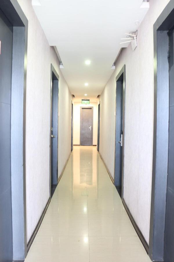 Crew Express Hotel Lubukpakam Exterior foto